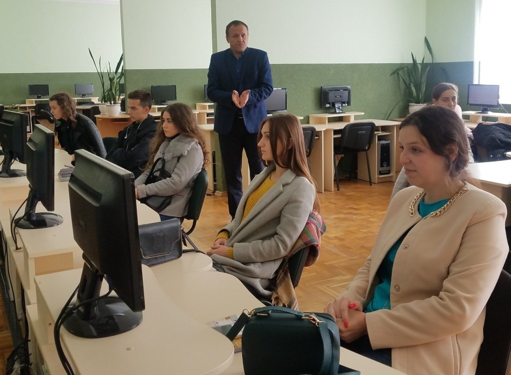 Студенти, пишіть Вікіпедію!